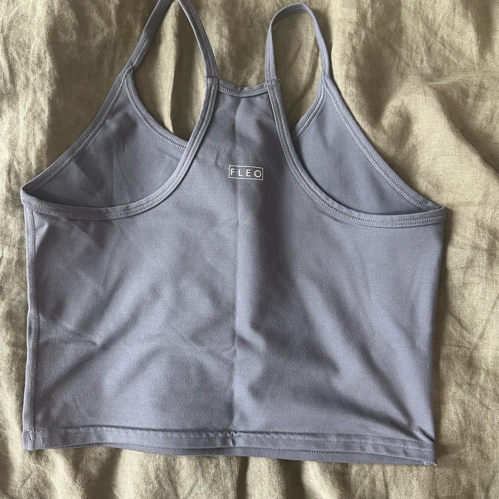 Fleo Gray Racerback Crop Tank - Picture 2 of 3
